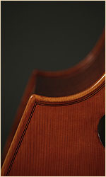 Emile Gillet upright bass, gamba corner